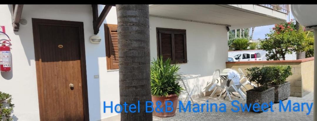 Hotel B&B Marina كاباتشو - بايستوم المظهر الخارجي الصورة