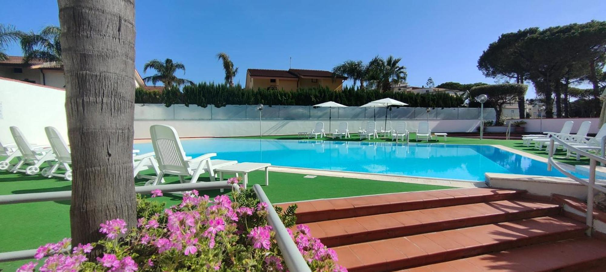 Hotel B&B Marina كاباتشو - بايستوم المظهر الخارجي الصورة