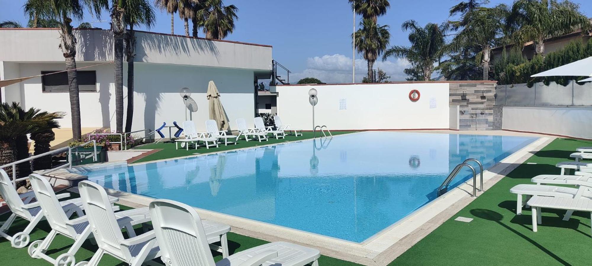 Hotel B&B Marina كاباتشو - بايستوم المظهر الخارجي الصورة