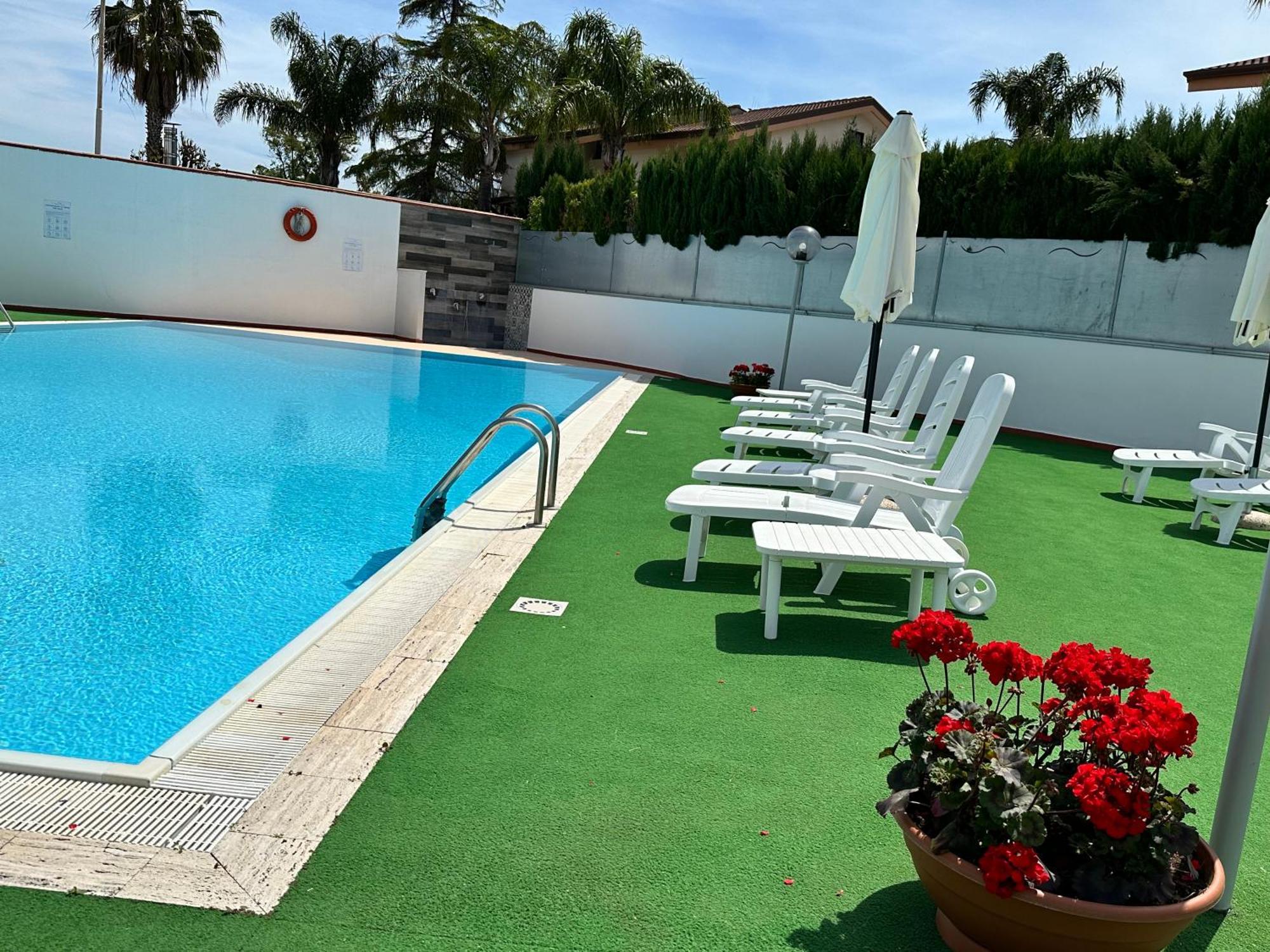 Hotel B&B Marina كاباتشو - بايستوم المظهر الخارجي الصورة