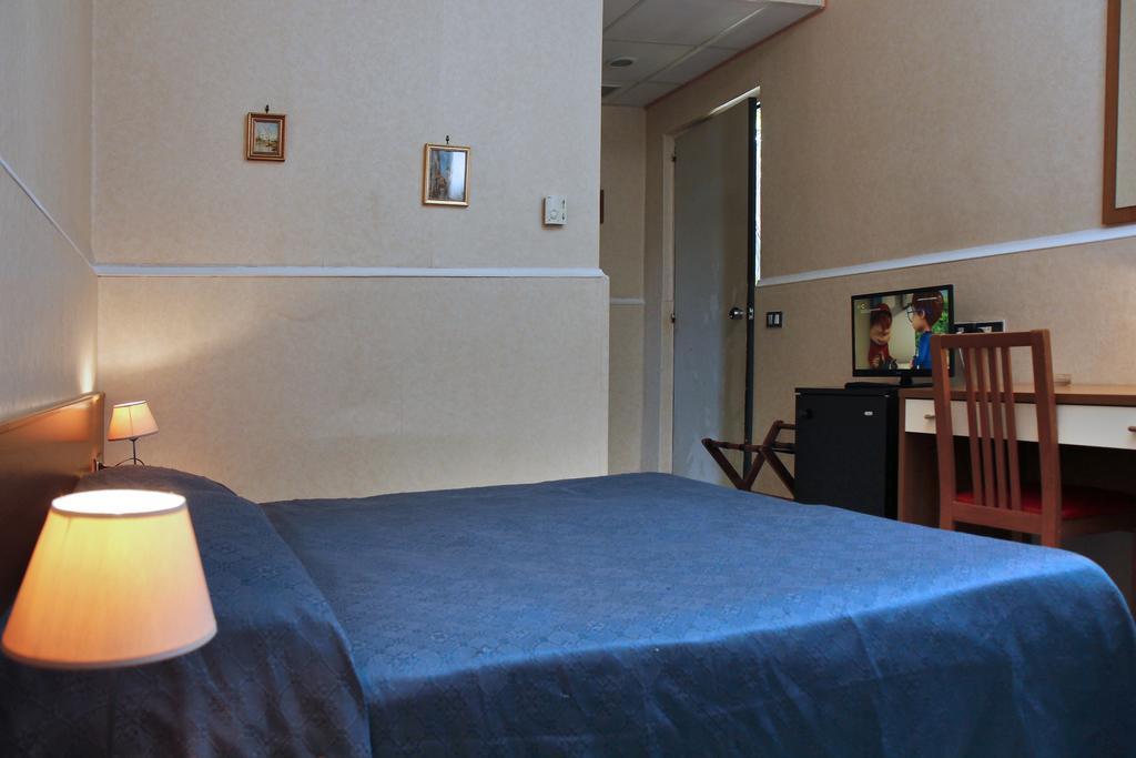 Hotel B&B Marina كاباتشو - بايستوم المظهر الخارجي الصورة